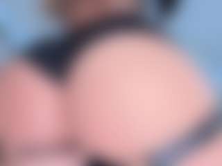Live cam show with ScarletAndTom - Blonde Hair on Instabang