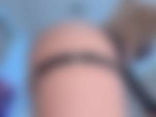 Live cam show with ScarletAndTom - Fingers on CamSodaAdn
