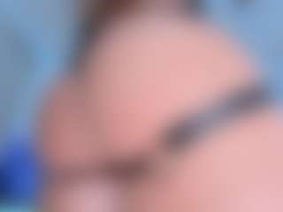 Live cam show with ScarletAndTom - Curvy on CamSodaAdn