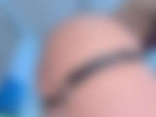 Live cam show with ScarletAndTom - Blonde Hair on sexylivex.com