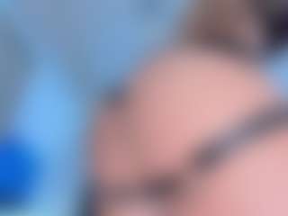 Live cam show with ScarletAndTom - Dirty Talk on xDating