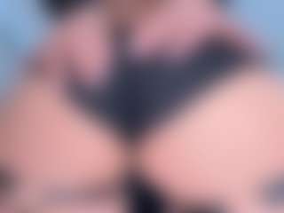 Live cam show with ScarletAndTom - Curvy on makecum.org