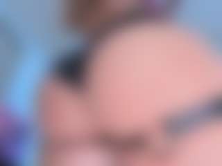 ScarletAndTom's Live Sex Cam Show