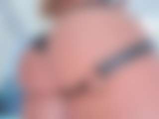 Live cam show with ScarletAndTom - Mistress on Milf Play