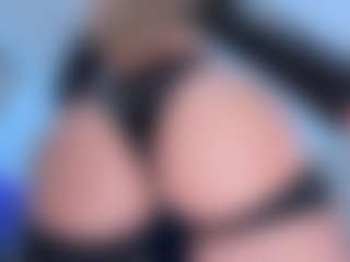 ScarletAndTom's Live Sex Cam Show