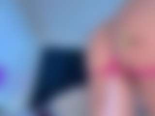 Live cam show with ScarletAndTom - Blonde Hair Curvy on AdultVida.com