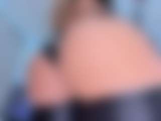 Live cam show with Scarletthegoddess - Kiirro on livesuperchat.net