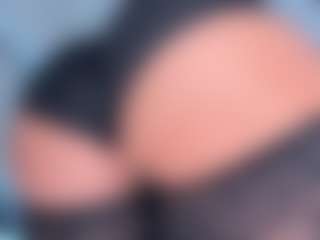 Live cam show with Scarletthegoddess - Foot Fetish BBW on Camsoda