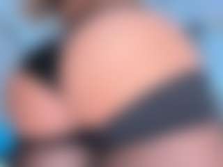 Live cam show with Scarletthegoddess - Shaved Pussy on CamSodaAdn