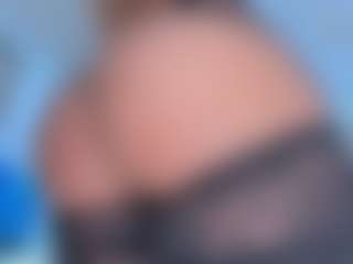 Live cam show with Scarletthegoddess - Shaved Pussy on Hubzter Live