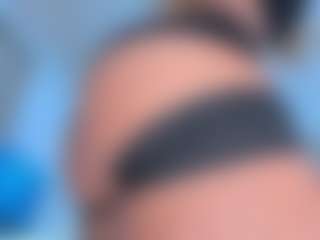 Live cam show with Scarletthegoddess - Natural on Streamer API