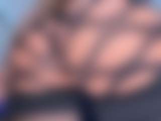 Live cam show with Scarletthegoddess - Oil on CamClone