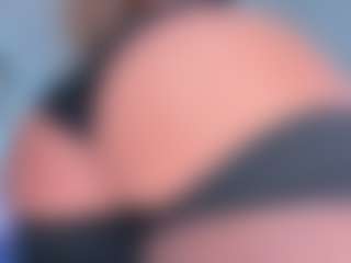 Live cam show with Scarletthegoddess - Foot Fetish Curvy on Camsoda