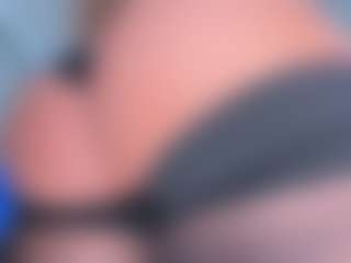 Live cam show with Scarletthegoddess - Shaved Pussy on Camsoda
