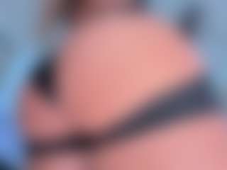 Live cam show with Scarletthegoddess - Shaved Pussy on Camsoda
