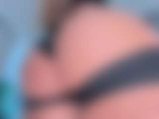 Live cam show with Scarletthegoddess - Foot Fetish on liverealitysex.com