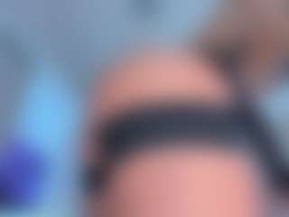 Live cam show with Scarletthegoddess - Dirty Talk on Camsoda
