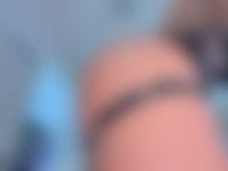 Live cam show with Scarletthegoddess - Natural on TeamSkeetLive