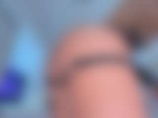 Live cam show with Scarletthegoddess - Athletic on StripNow