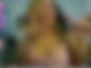 Live cam show with alesyahampton - Lesbian on SmokeAndPoke