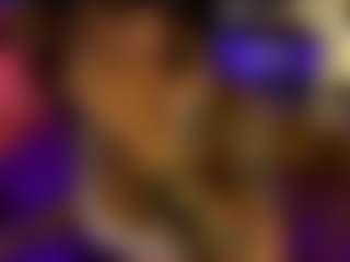 Live cam show with alesyahampton - Ebony on Chatstar | colombia