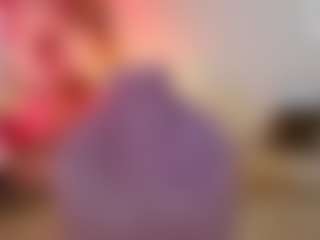 Live cam show with alesyahampton - Squirt on Camsoda