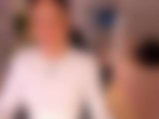 Live cam show with AmyWoods - Average on Camversity