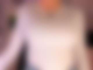 Live cam show with AmyWoods - Butt Plug on Cam Slut