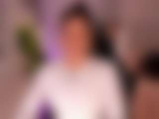 Live cam show with AmyWoods - Average on Livezox