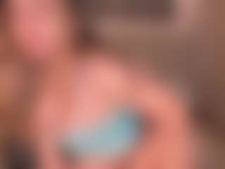 AmyWoods's Live Sex Cam Show