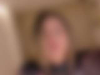 Live cam show with AmyWoods - Cute on livesuperchat.net