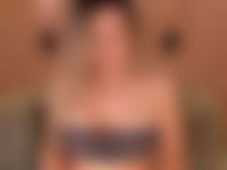AmyWoods's Live Sex Cam Show