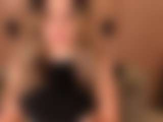 Live cam show with AmyWoods - Brown Eyes on Chatstar