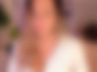 Live cam show with AmyWoods - Dildo Or Vibrator on LiveSexCams6