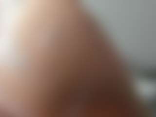 Live cam show with Lovelymichellex - Flirt MILF on slutload