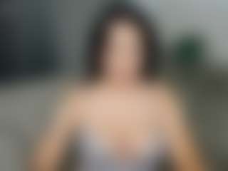 Lovelymichellex MILF webcam performer live streaming