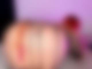 Live cam show with ShWinter - BBW on Camming Site