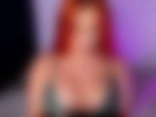 Live cam show with ShWinter - Shaved Pussy on Soda Cam