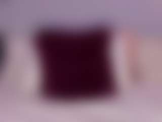 isis_goddess MILF webcam performer live streaming
