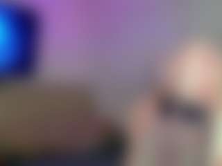 Live cam show with Miss_Sweet - Petite on Camiplay Live