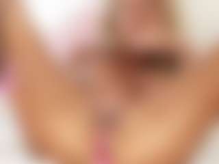 FitMilfBecca's Live Sex Cam Show