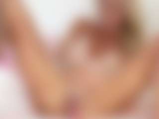 FitMilfBecca's Live Sex Cam Show