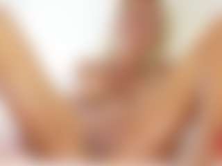 Live cam show with FitMilfBecca - Lovense on sexylive.show