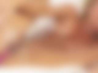 FitMilfBecca's Live Sex Cam Show