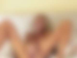 FitMilfBecca's Live Sex Cam Show