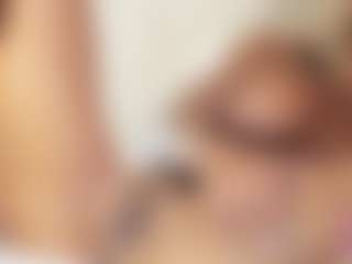 FitMilfBecca's Live Sex Cam Show