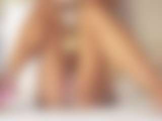 FitMilfBecca's Live Sex Cam Show