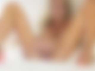 FitMilfBecca's Live Sex Cam Show