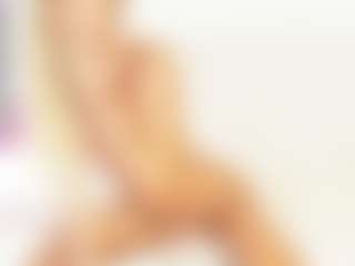 FitMilfBecca's Live Sex Cam Show