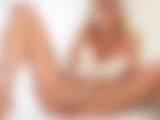 FitMilfBecca's Live Sex Cam Show